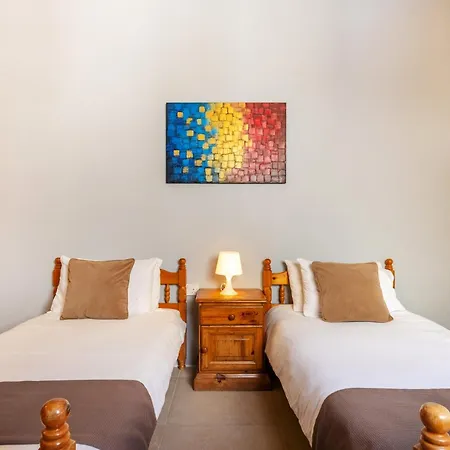 Nadurija Dom wakacyjny *